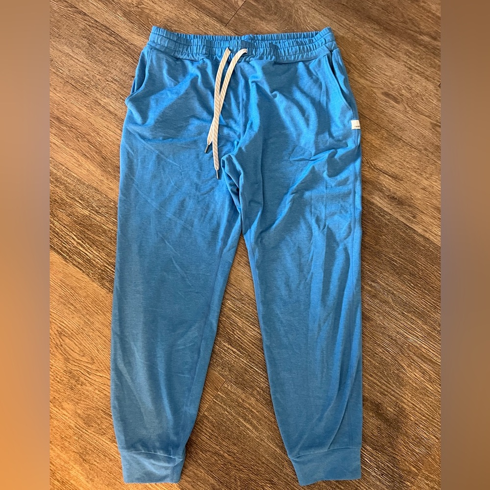 Vuori Performance Jogger in Size Medium